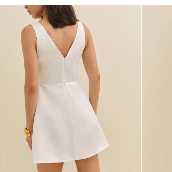 Reformation Classic White Dress - Picture 6 of 16